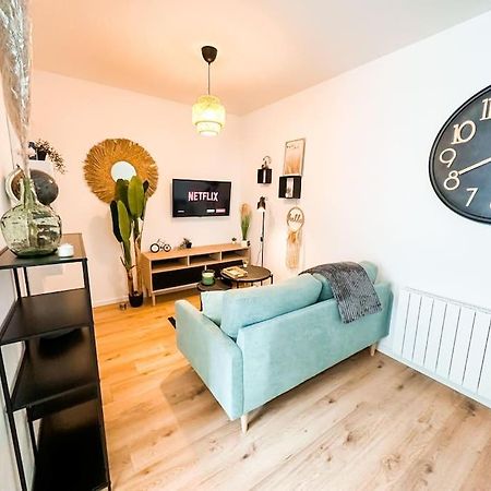 Nouveau ** Le Raffine Au Coeur De Guingamp ** Parking 外观 照片
