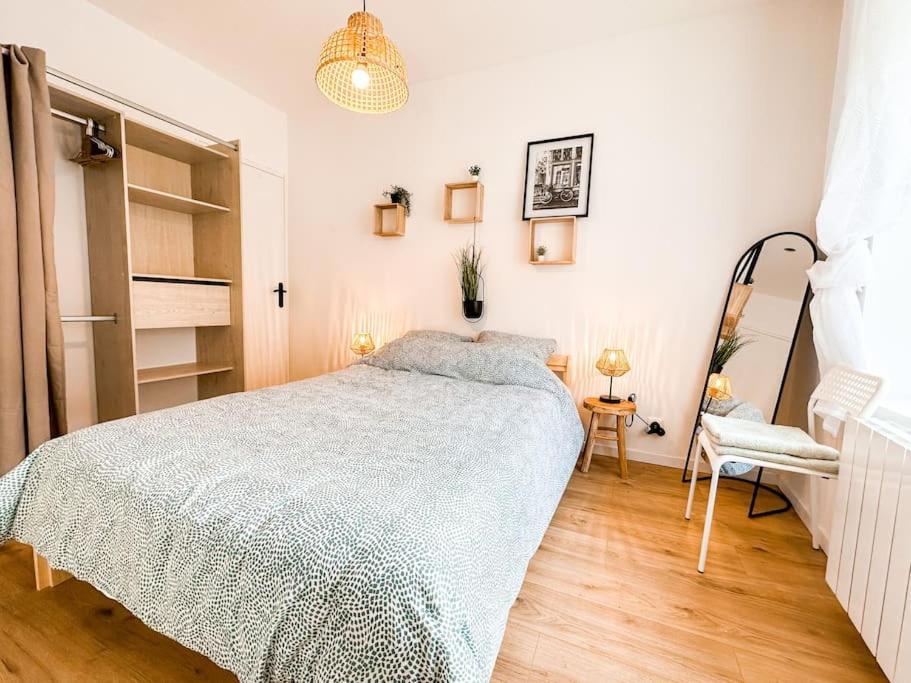 Nouveau ** Le Raffine Au Coeur De Guingamp ** Parking 外观 照片