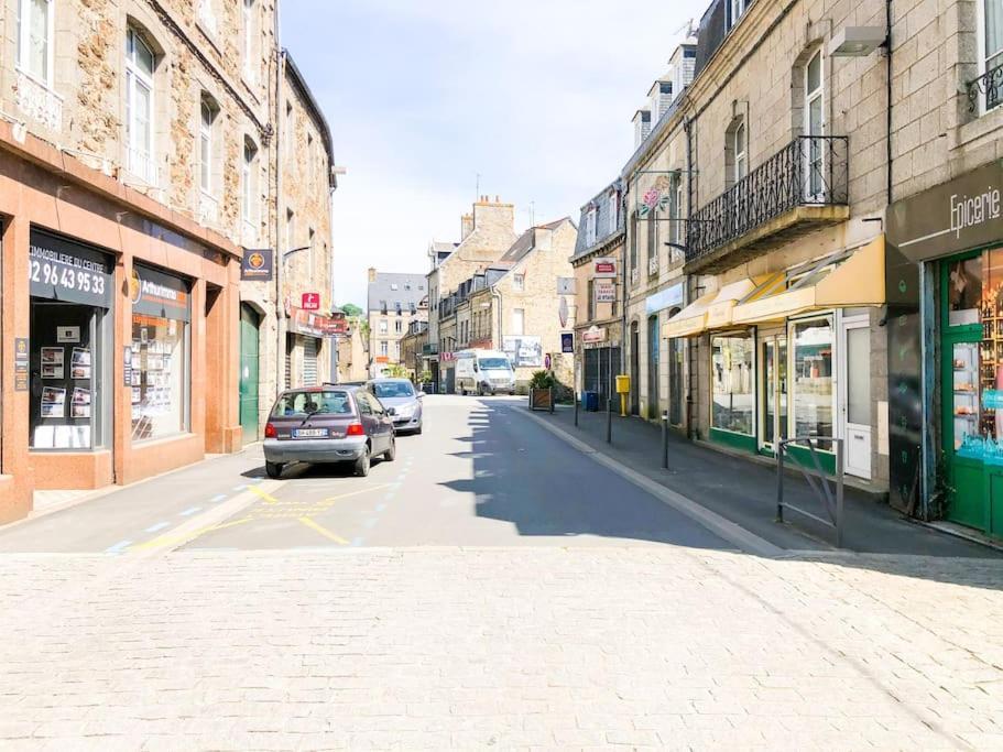 Nouveau ** Le Raffine Au Coeur De Guingamp ** Parking 外观 照片