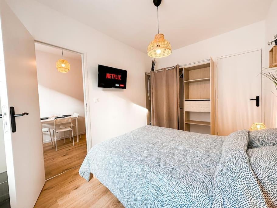 Nouveau ** Le Raffine Au Coeur De Guingamp ** Parking 外观 照片