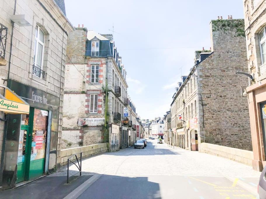 Nouveau ** Le Raffine Au Coeur De Guingamp ** Parking 外观 照片