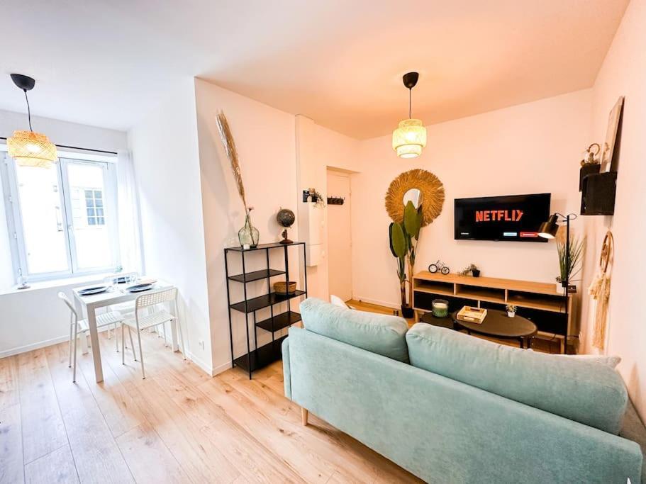 Nouveau ** Le Raffine Au Coeur De Guingamp ** Parking 外观 照片