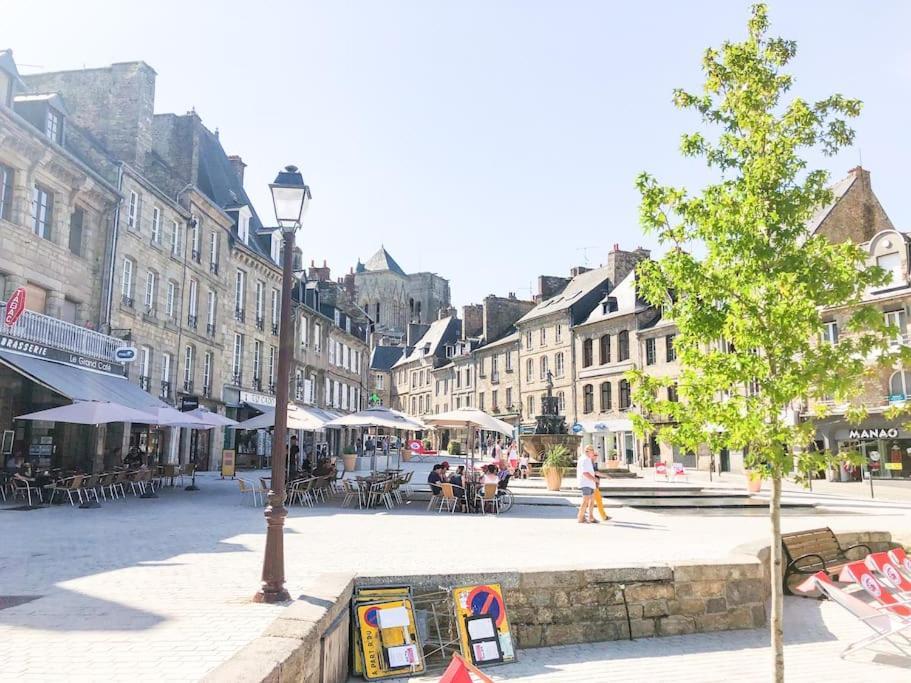 Nouveau ** Le Raffine Au Coeur De Guingamp ** Parking 外观 照片