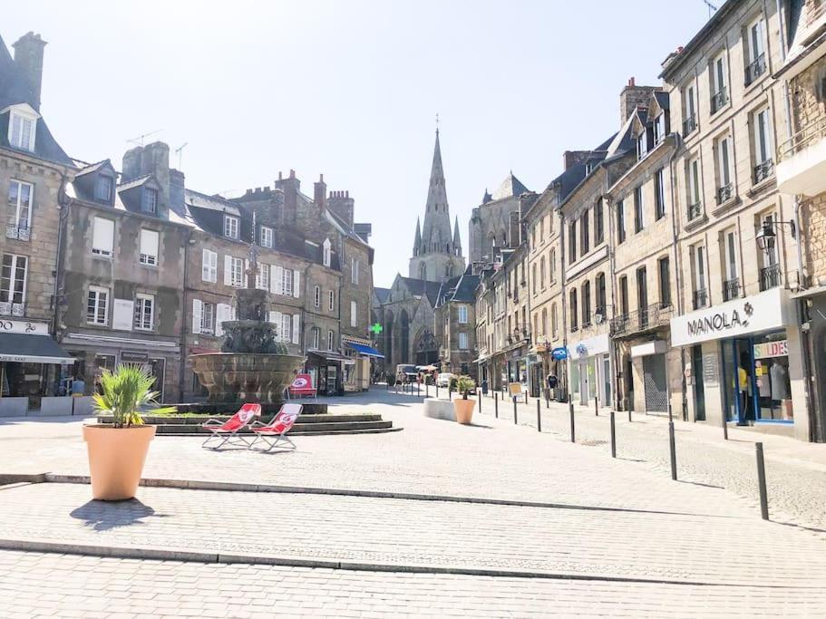 Nouveau ** Le Raffine Au Coeur De Guingamp ** Parking 外观 照片